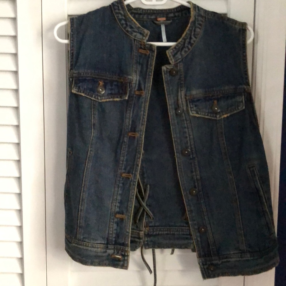 Free people vest never worn!!!